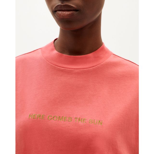 Heres comes the sun pink T-Shirt